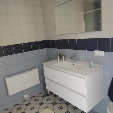 Couette-café De Bodderie 4*